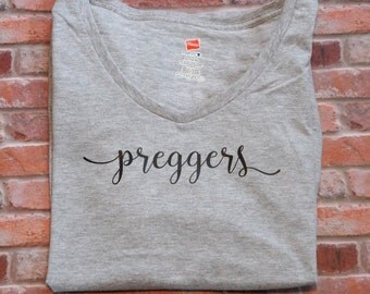 SALE!!! Preggers Shirt, Pregnant T-shirt, Mother to Be Shirt, Mommy to Be Shirt, Mom to Be, Pregnancy Reveal, Preggers T-shirt