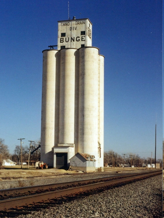 Northern Kansas Grain Elevator Close Up by YeagerStudios on Etsy