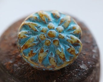 BLUE CREAM DAHLIAS .. 6 Picasso Czech Glass Flower Beads 14mm (5018-6)