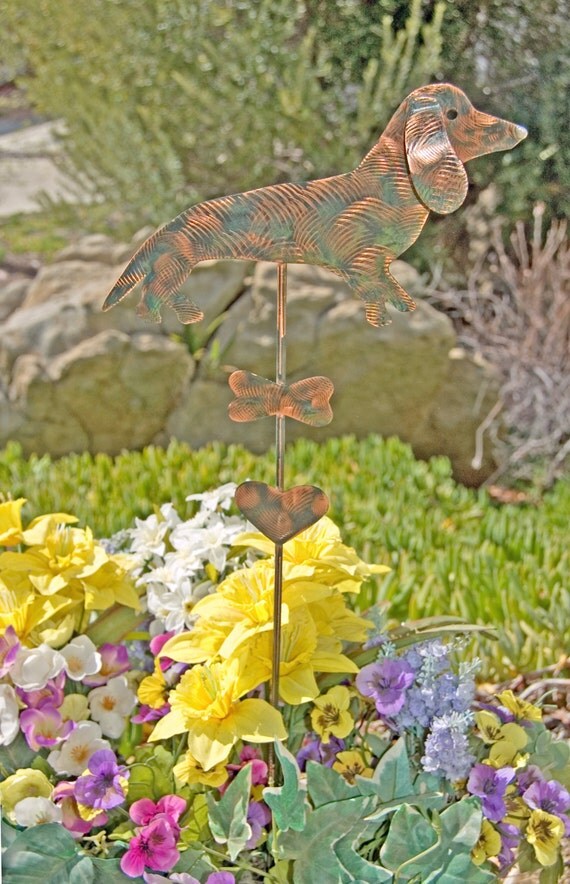 Dachshund Dog Garden Stake / Metal Yard Art / Garden Copper