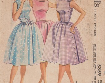 McCalls 5359 / Vintage 60s Sewing Pattern / Dress / Size 12 Bust 32