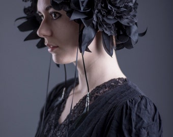Black flower crown // Wreath headdress with huge flowers // Handmade silk leaves and feather tassels / Black Mucha headpiece / Gothic fusion