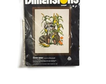 Vintage Dimensions Raccoon Crewel Embroidery Kit 1091 Masked Bandit with Corn Woodland Harvest Farmhouse Decor Retro 70s NIP
