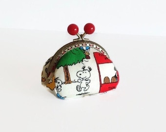 Cute Coin Purse, Snoopy Change Purse, Metal Frame Purse, Peanuts Coin Pouch, Handmade, Gift for Her