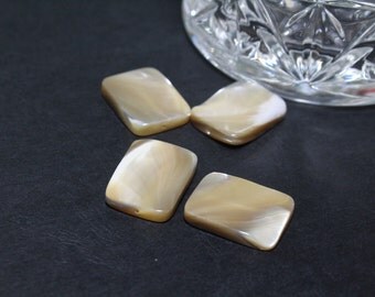Mother of Pearl Rectangles Dulce de Leche Color Creme Caramel 15x20mm 4pcs
