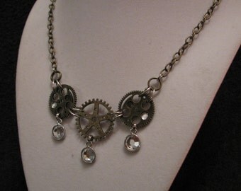 Steampunk, Steampunk Jewelry, Steampunk Necklae, Gears, Glass, Bronze Necklace