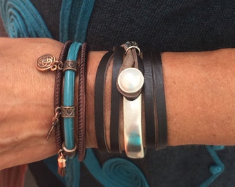 Leather Bracelet, Stackable bracelets, Wife Gift, Joanna Gaines Jewelry, Leather Wrap Bracelet, uno de 50, stacking bracelets, wrap, wraps