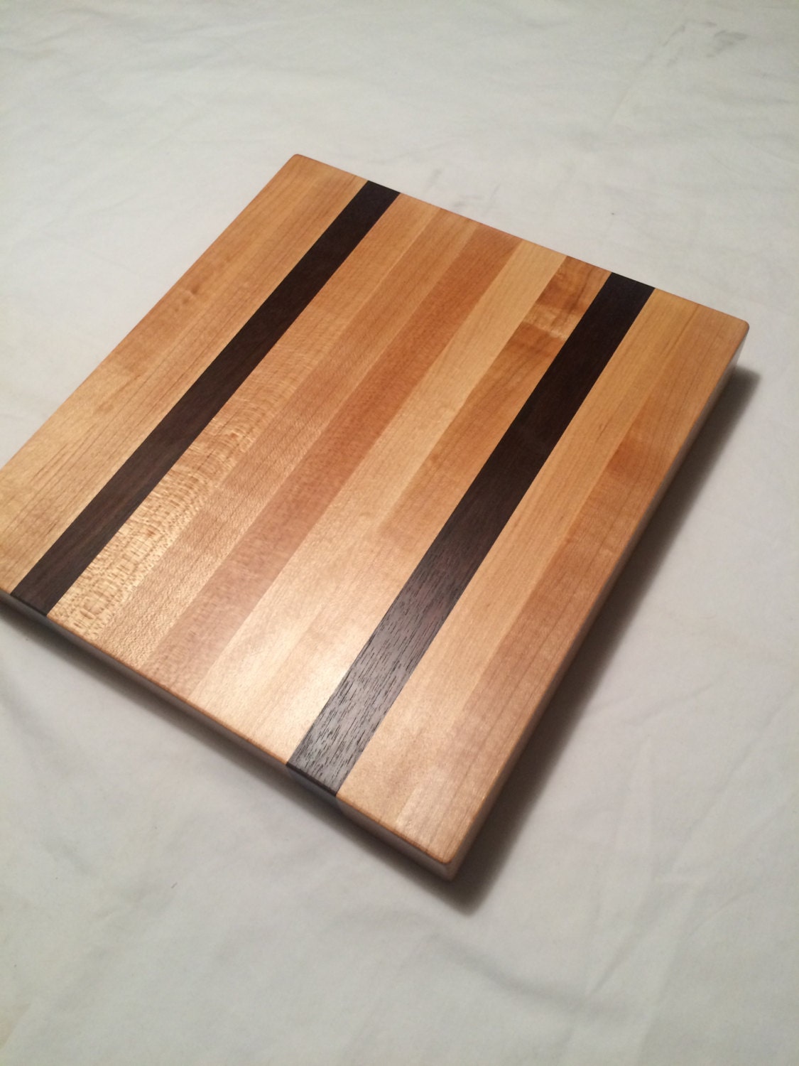 Edge grain cutting boardbutchers blockbreadboardserving