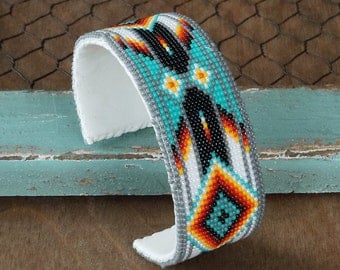 native american jewelry, navajo jewelry,native american beadwork,native american beaded jewelry,navajo bracelet, Navajo Beaded Bracelet