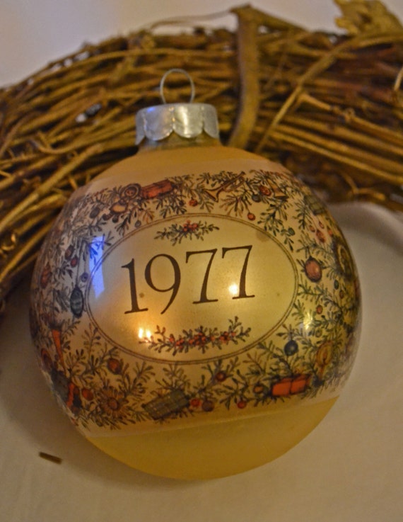 1977 hallmark charmers glass ornament in it s original box 1977 hallmark charmers glass ornament in it s original box