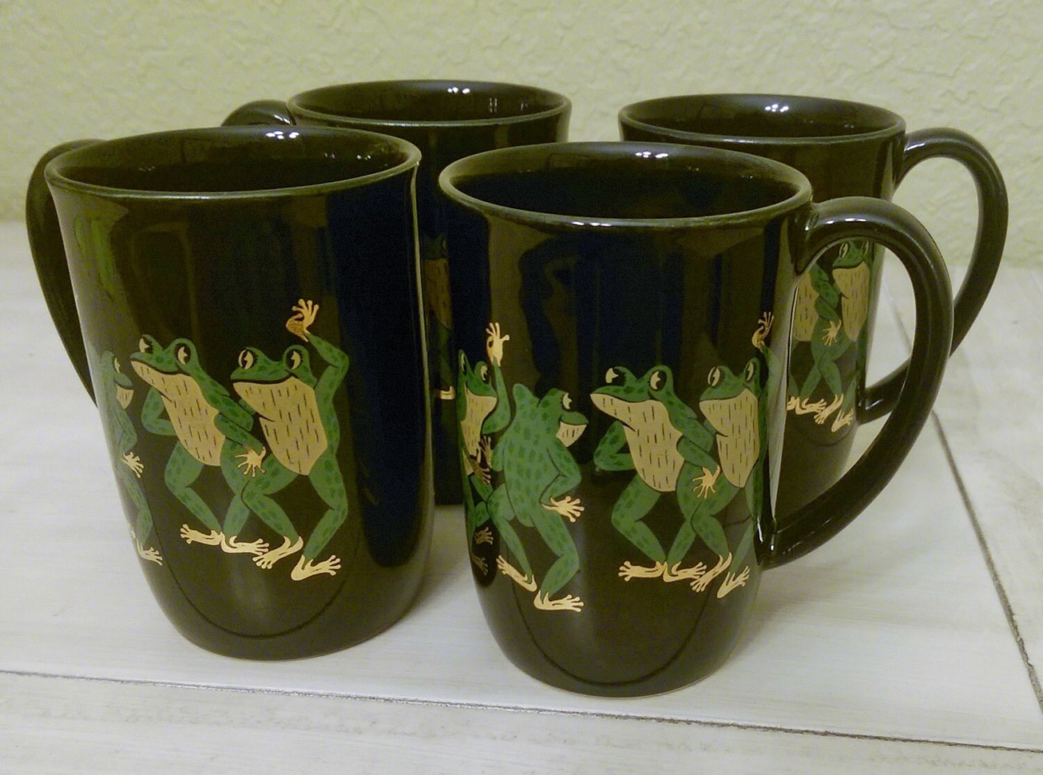 Vintage Couroc Tree Frogs Coffee Cups set of 6 Gold and