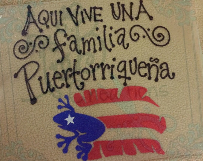 A Puerto Rican Family lives here 12x15 inch cutting board