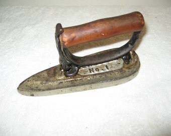 Sensible No. 1 Sleeve Iron Great Estate Find! #BV