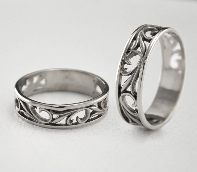  Antique  style wedding  bands  Silver ring  set His and Her 