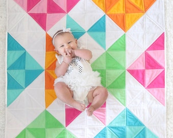Modern Baby Quilt. Baby Quilt. Triangle Baby Quilt. Baby Blanket. -->>The Rae<<-- Quilted Baby Blanket. Modern Quilt. Pink Quilt. Baby Girl
