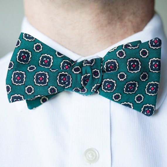 SpringzzEternal - Vintage Green Floral Bow Tie, Novelty Bow Tie, Men's ...