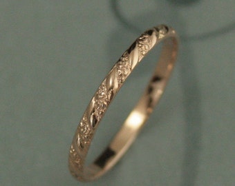 Rose Gold Wedding Band--Versailles Pattern Band--Women's Wedding Ring--Vintage Style Wedding Band--Petite Rose Gold Band--14K Rose Gold Ring