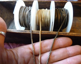 Box chain by the foot