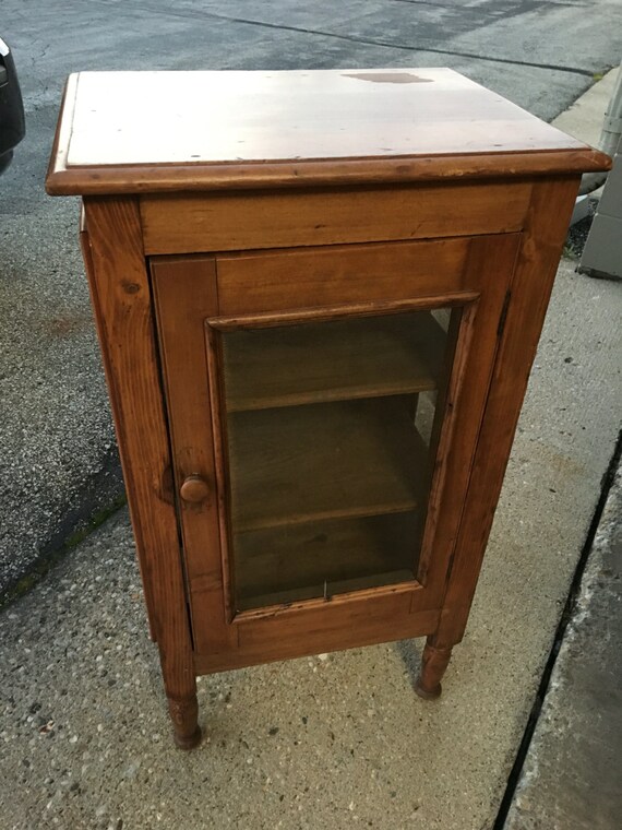 Antique pine pie safe bread screened 37h20w15d