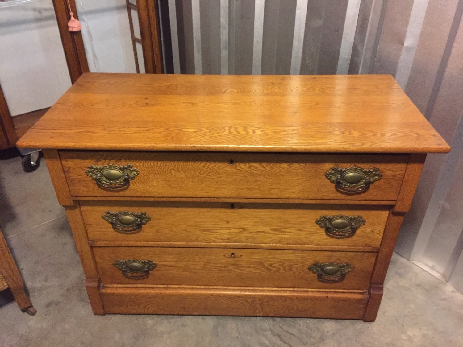 Antique Solid Oak Dresser Chest 3 Drawer Dovetails 20d43w30h