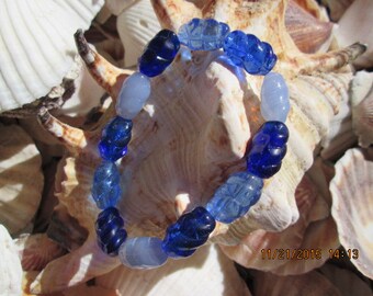 149 oval blue glass handmade beaded beach bracelet