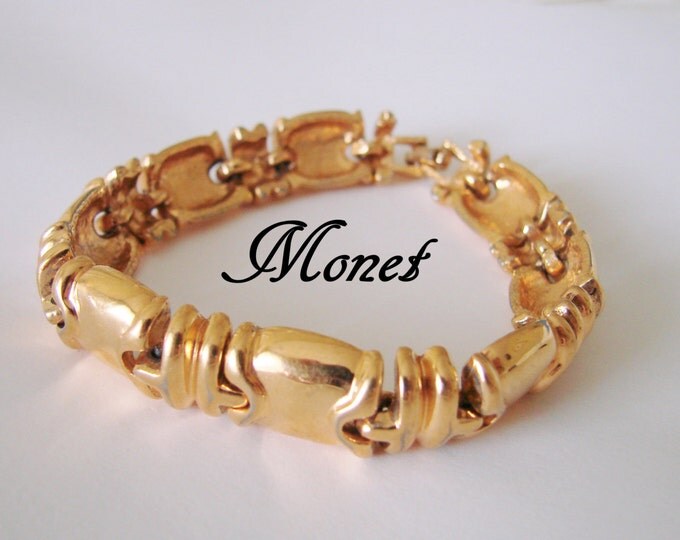 Classic Vintage Monet Goldtone Link Bracelet / Designer Signed / Jewelry / Jewellery
