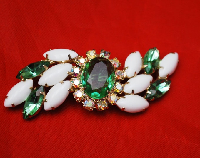 Rhinestone Bar Bow Brooch - Juliana D & E confirmed - Green Crystal - White Milk Glass - Floral pin