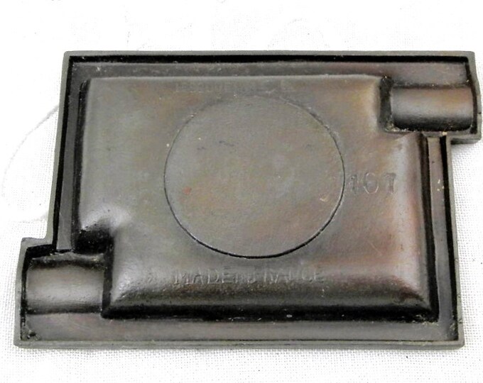 Vintage French Art Deco Metal Ashtray with the Eiffel Tower, Retro Parisian Cafe Decor, Ash Tray made of Cast Metal from France, Brocante