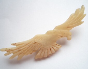 Fabulous Unsigned Polished Plastic Soaring Eagle Brooch/Pin