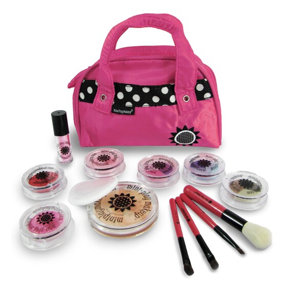 Girls Deluxe Makeup Kit With Pretend Makeup Cosmetics Pink