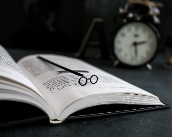 Harry Potter glasses bookmark
