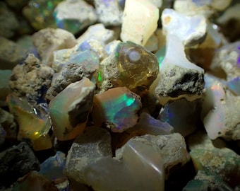 Opal raw stones from Welo, Ethiopia - 5-20mm / appx. 15-20 stones per 10gm scoop - rough natural fire opals stone