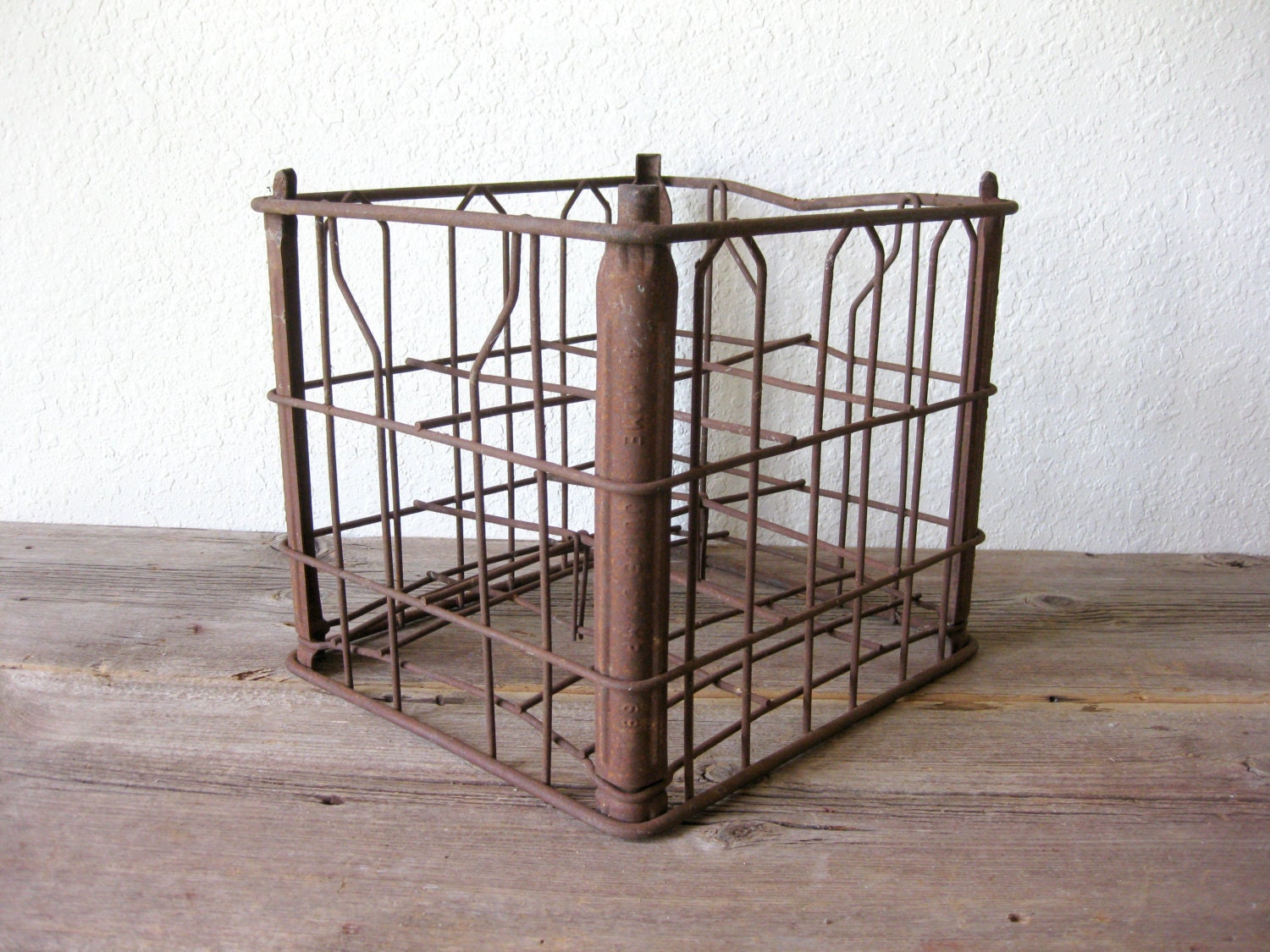 Vintage Metal Wire Milk Bottle Crate with Dividers Rustic