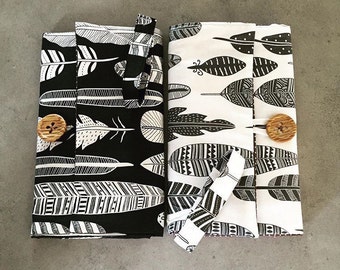 Nappy Wallet / Diaper Clutch with built-in waterproof Change Mat