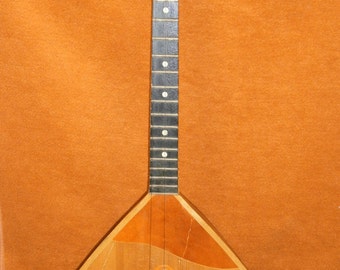 Soviet Folk Instrument, Russian balalaika, soviet vintage 3 strings