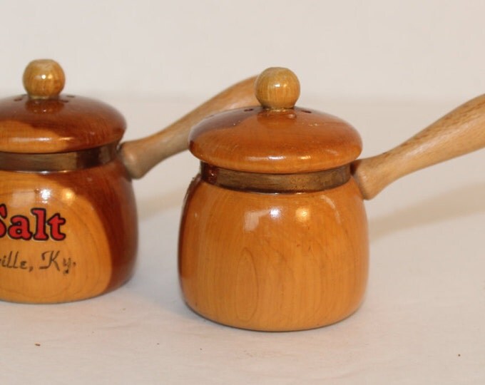 Vintage Wood Pots Salt and Pepper Shakers, Kentucky Souvenir