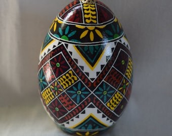 Pysanky, Traditional Pisanki, Ukrainian Easter Egg, Goose egg, floral leaves and petals design, beautiful lines. Stand purchase optional