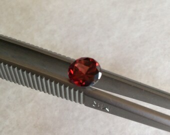 Pyrope Garnet-1.1CTS 6MM Deep Red, Eye Clean