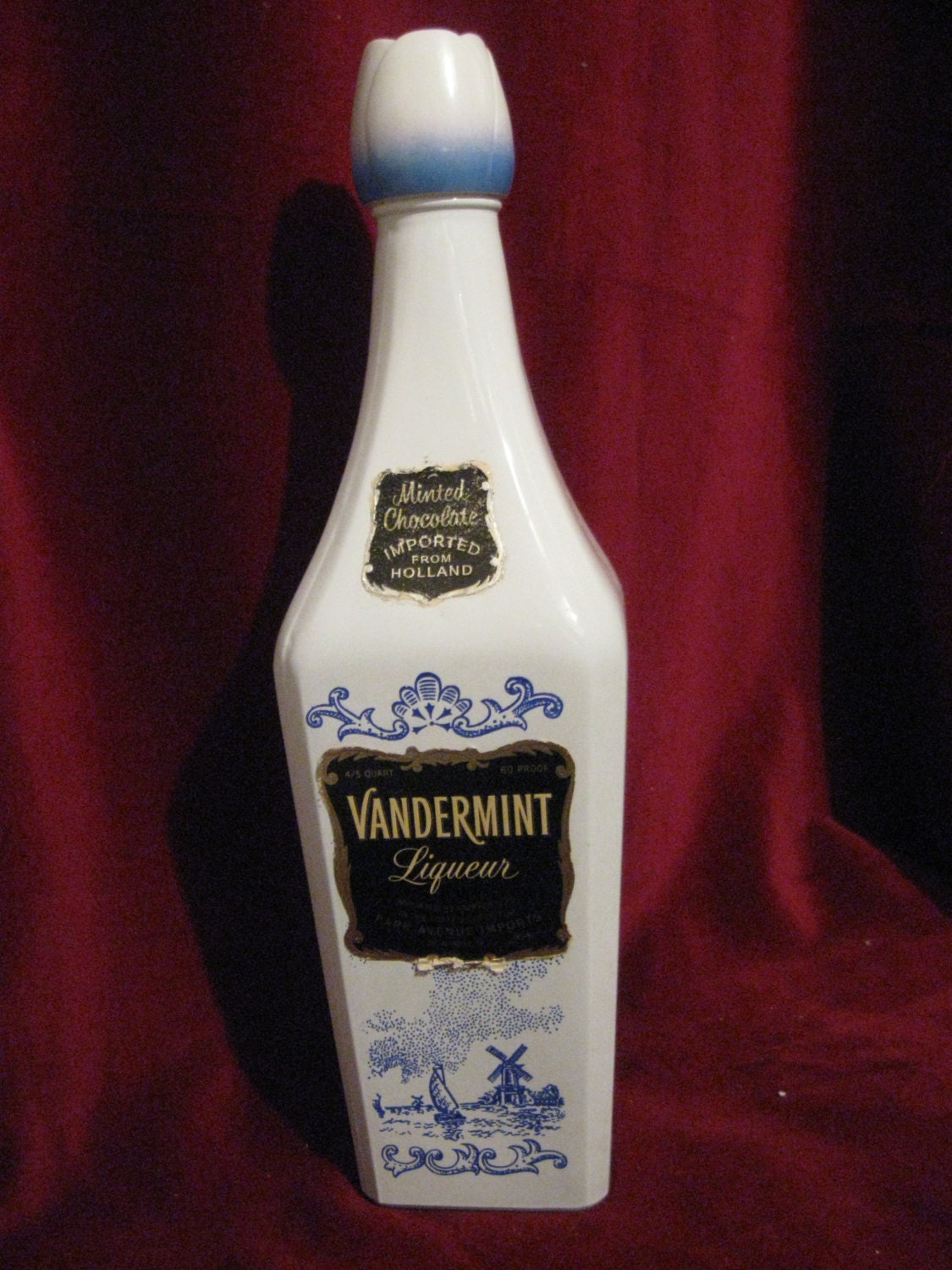 VANDERMINT LIQUEUR BOTTLE Vintage Minted Chocolate by Vintaqueous