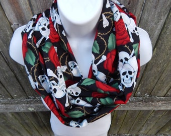 Skulls N Roses Infinity Scarf