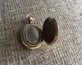 Antique Victorian Gold Locket with Ornate Engraving & original photo