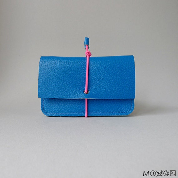 Wallet elastic strap Small teal leather & pink by MariekeJacobs