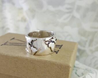 World Map Wide Band Ring in Sterling Silver , World Traveler Jewelry, Wanderlust Ring, World Map Ring, World Ring, Globe Ring