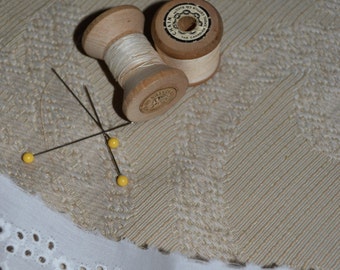 Embroidered White Eyelet Lace 1" x 5 yds.