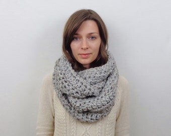 Chunky Knit Infinity Scarf Wool Circle Scarf | THE BRUGES