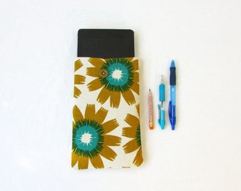 Fabric kindle case, hand printed fabric, tablet sleeve, 7 inch tablet case, nexus 7, kindle fire, Samsung Galaxy Tab 7, handmade in the UK
