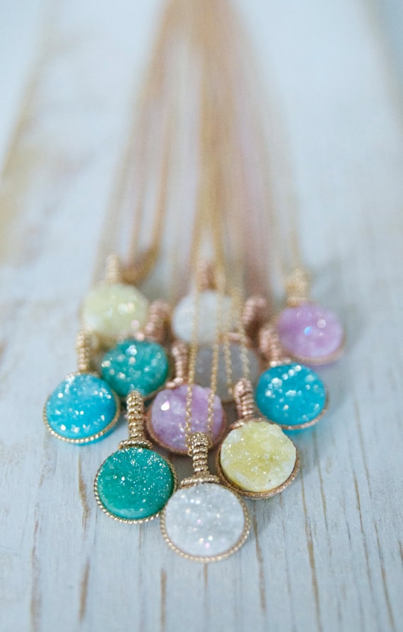Wedding party gift ideas - these beautiful druzy necklaces will dazzle!