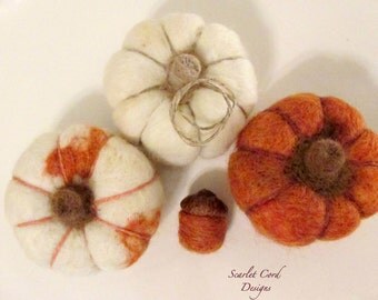 3 Pumpkins, Fall Decoration, Harvest Decor, Needle Felt Pumpkin, Thanksgiving Decor, Fall Centerpiece, Autumn Decoration, Made to Order
