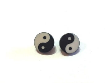 Yin Yang Buttons Black White Blumenthal Lansing Set of 2 Shank Back - 504