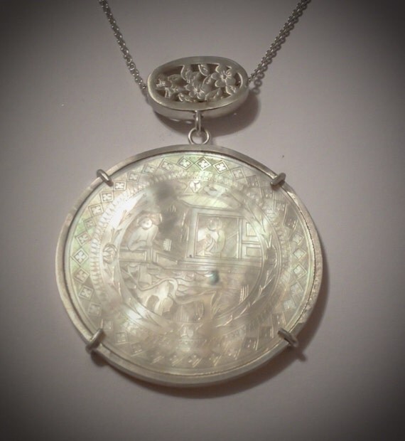 Reversible antique Mother of pearl Chinese gaming chip set